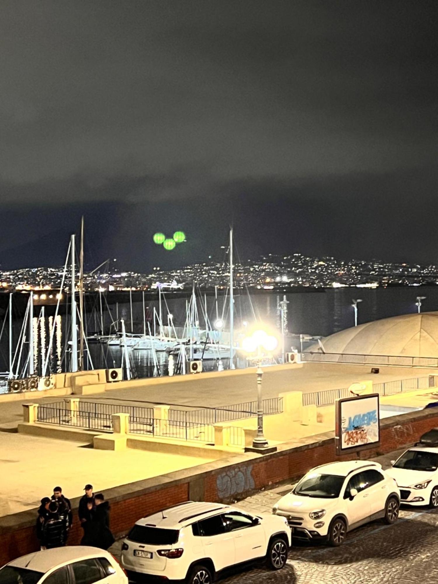 Appartamento Ira House Napoli Esterno foto