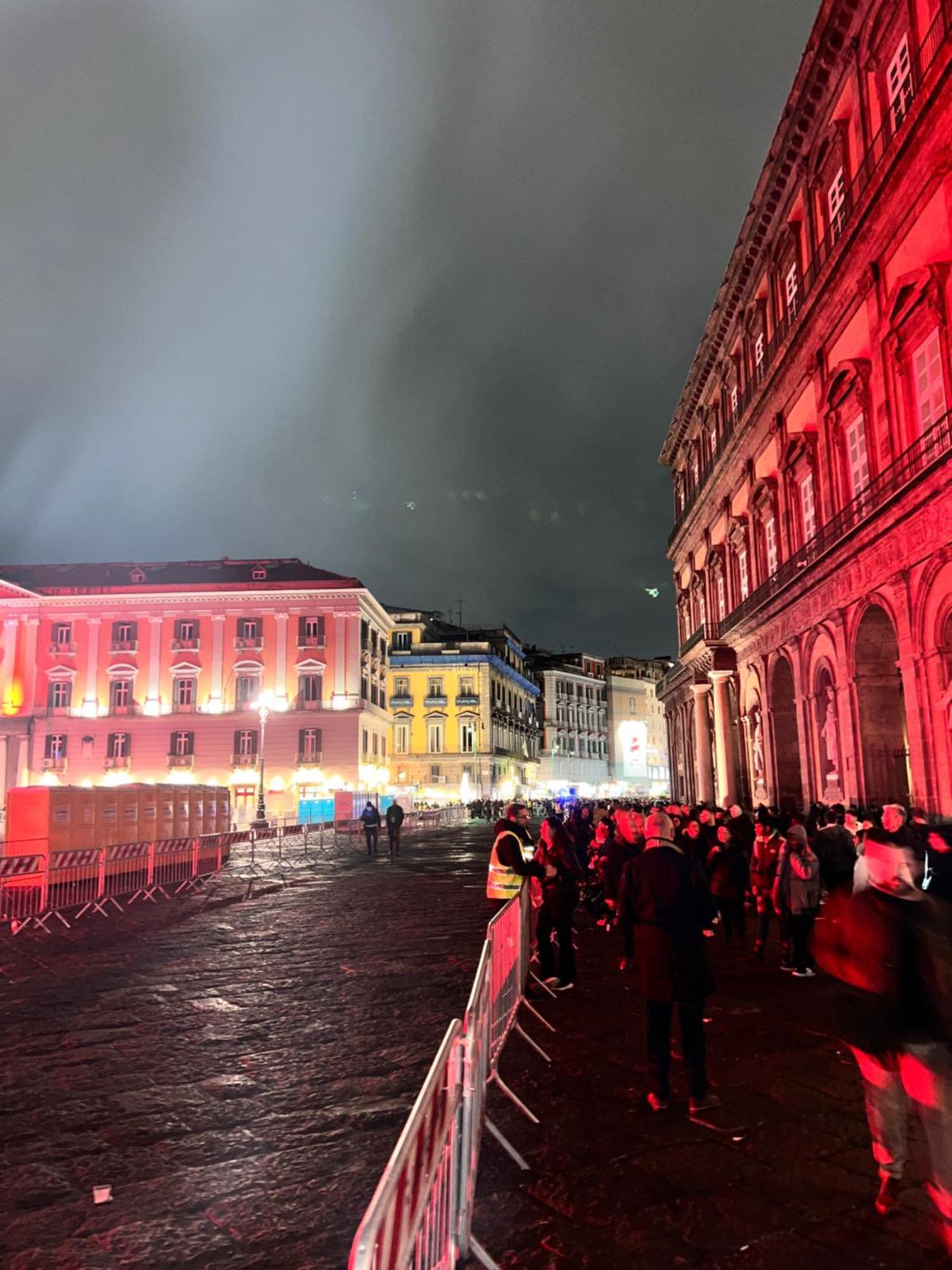 Appartamento Ira House Napoli Esterno foto