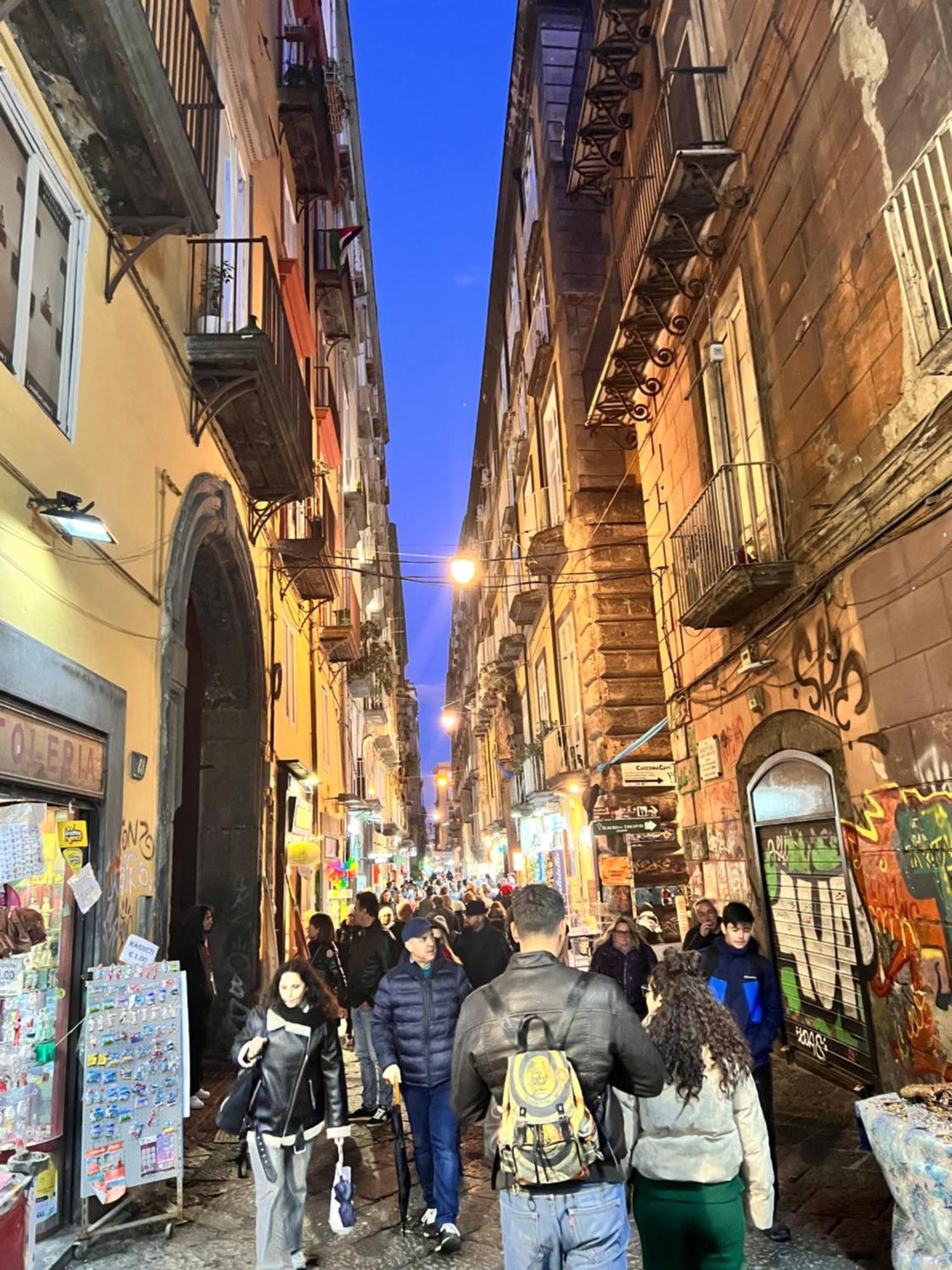 Appartamento Ira House Napoli Esterno foto
