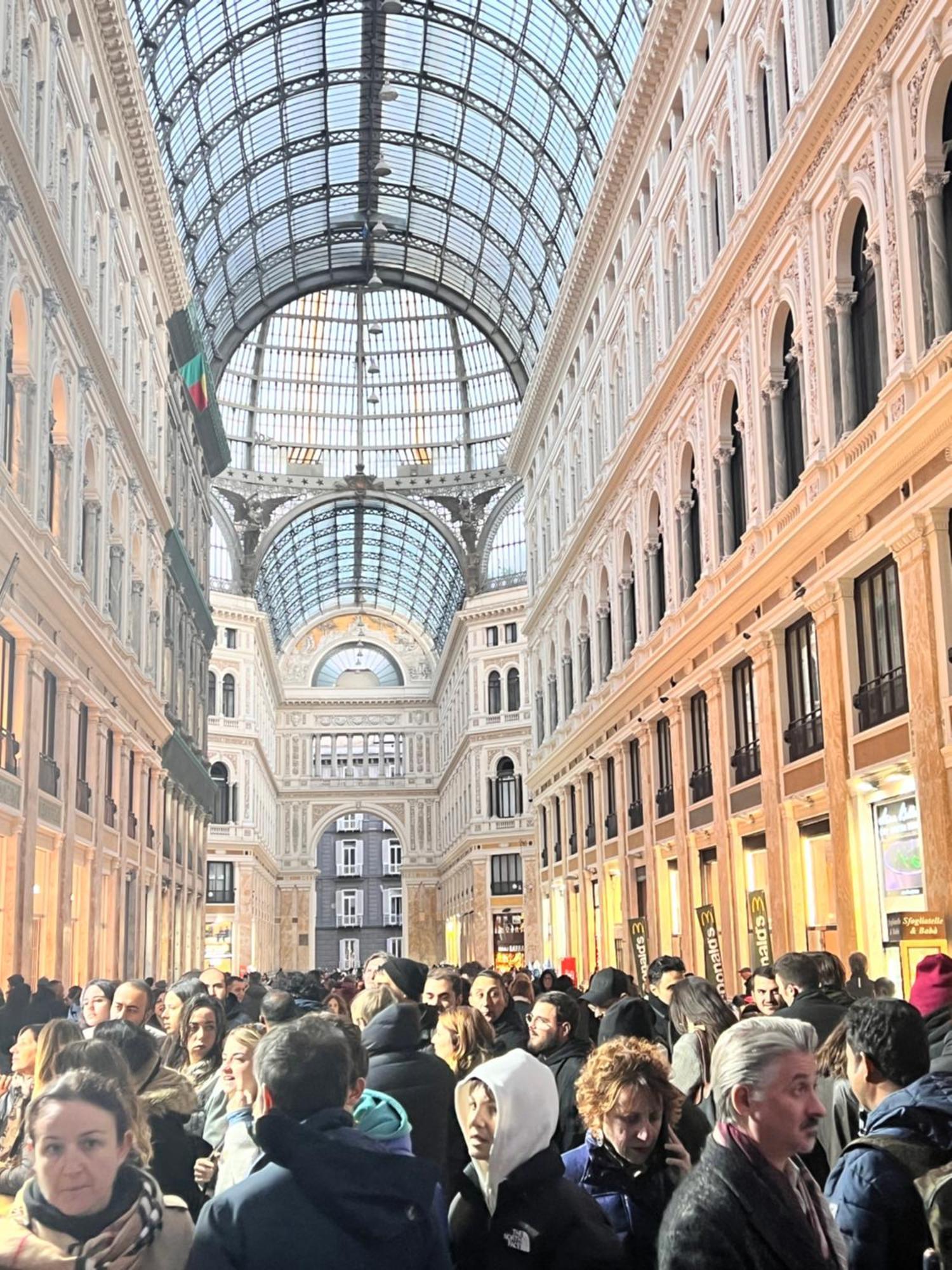 Appartamento Ira House Napoli Esterno foto