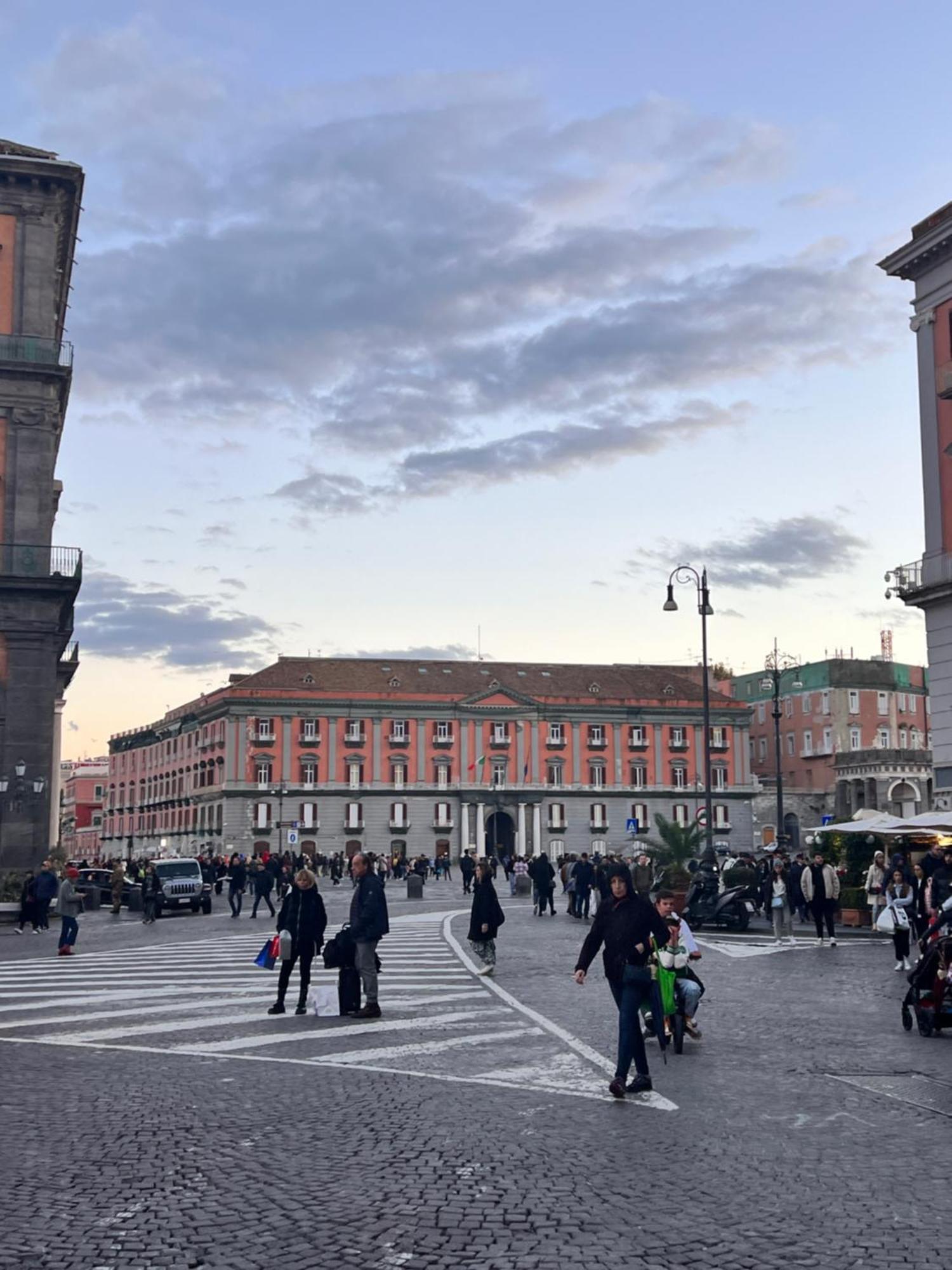 Appartamento Ira House Napoli Esterno foto