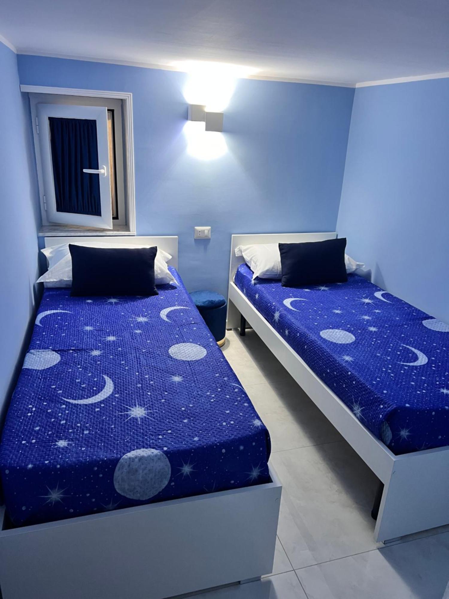 Appartamento Ira House Napoli Esterno foto