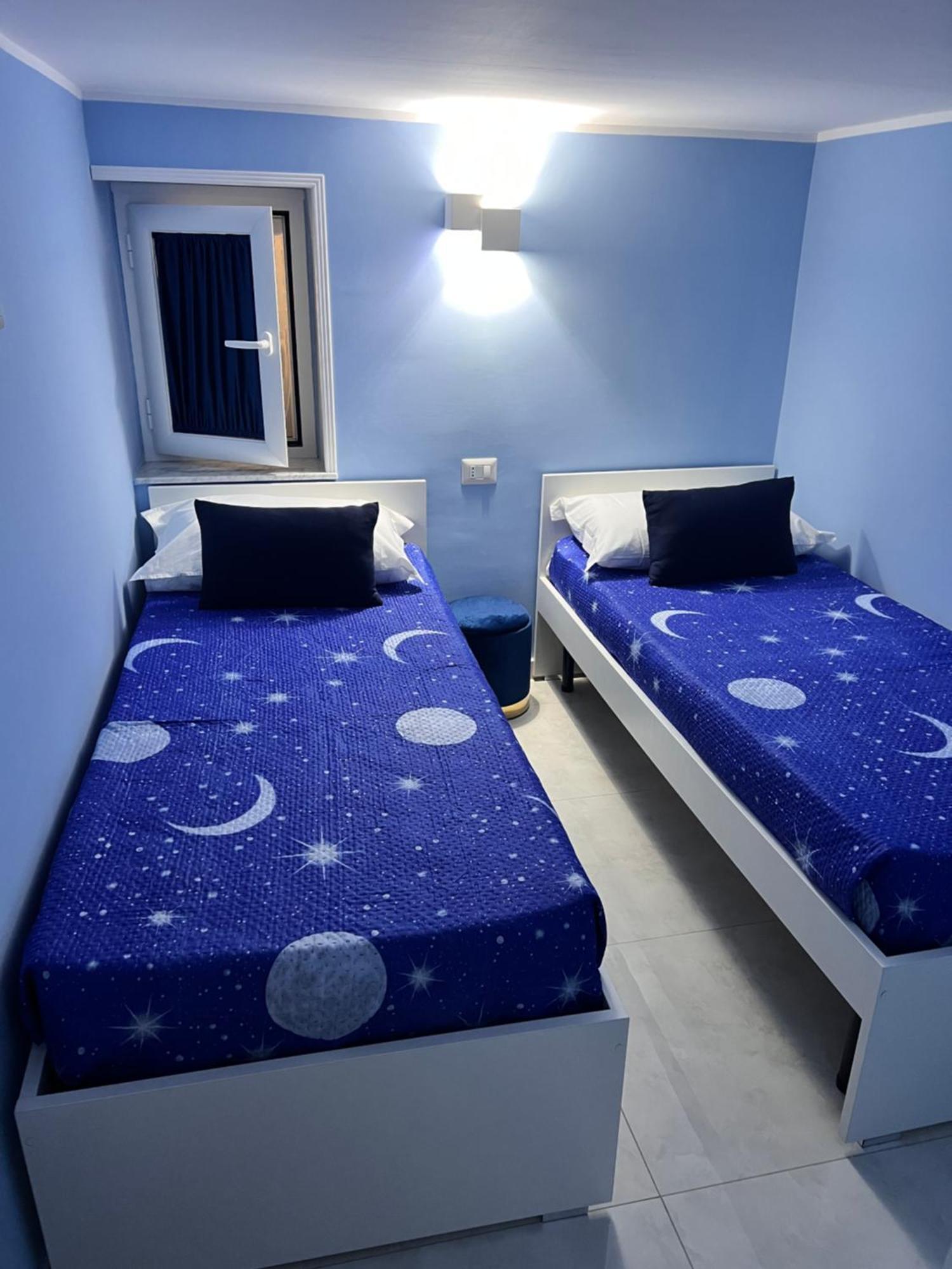 Appartamento Ira House Napoli Esterno foto